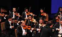 ارکستر مجلسی تهران«آرش کمانگیر» را اجرا می‌کند